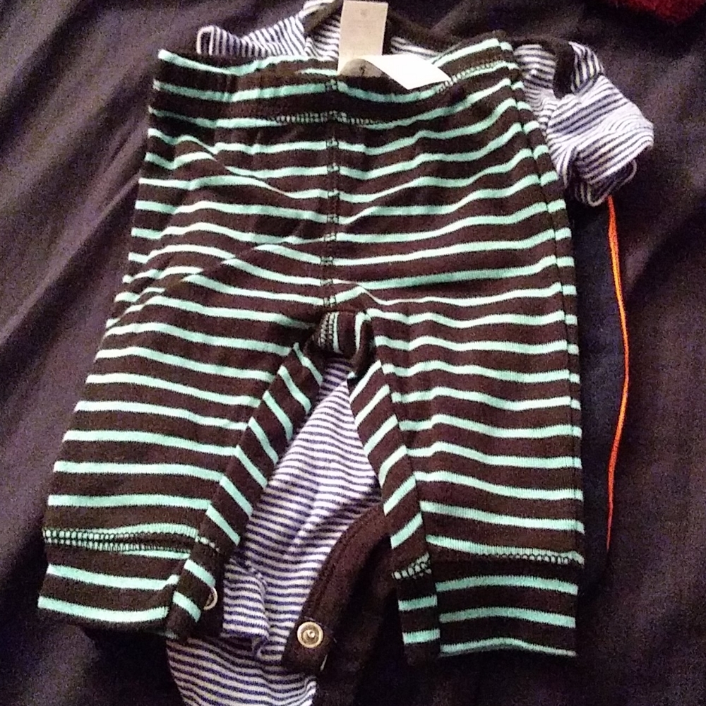 Boys NB clothes - Picture 2 of 4